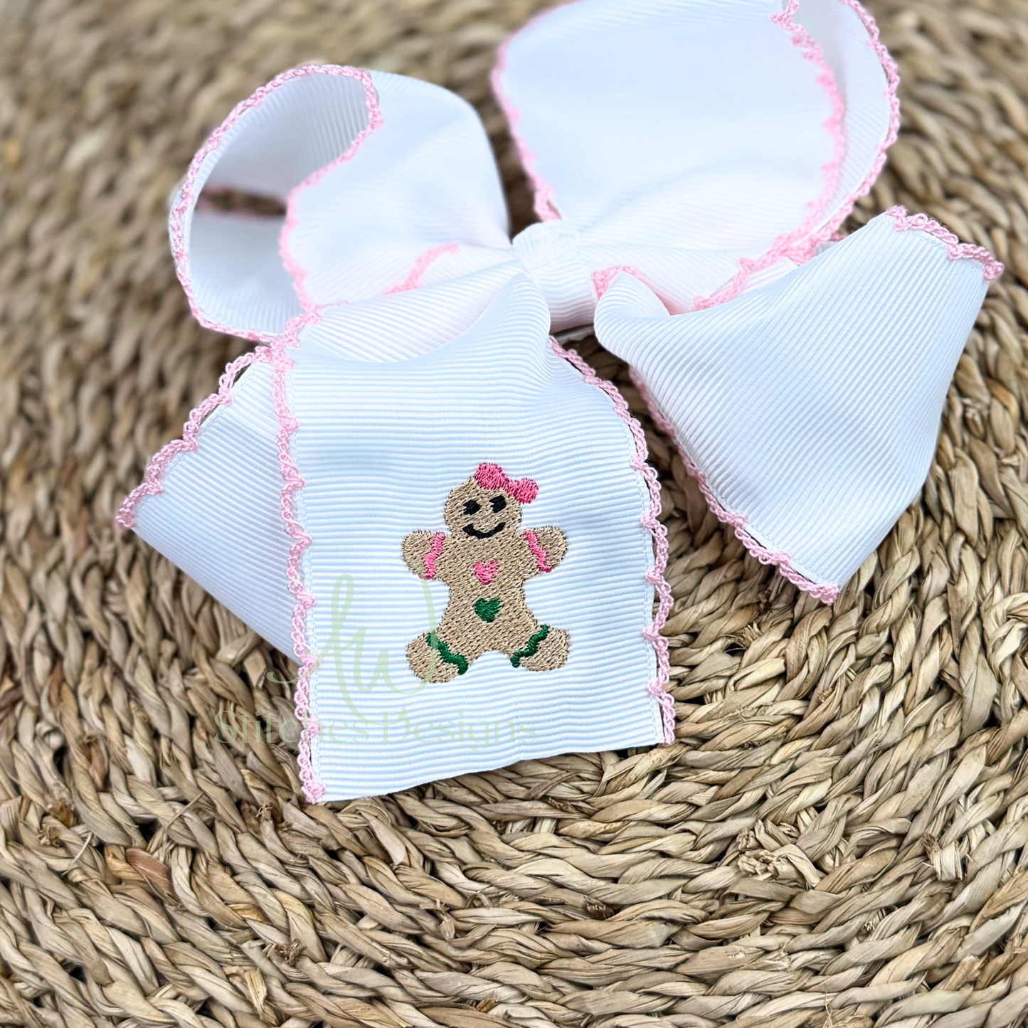 Mini gingerbread girl machine embroidery design